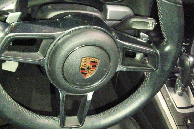 Used Porsche 718 2018 Cayman 2.0T Steering Wheel