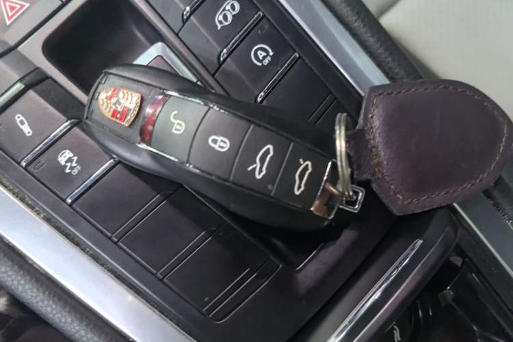 Used Porsche 718 2018 Boxster 2.0T Vehicle Key