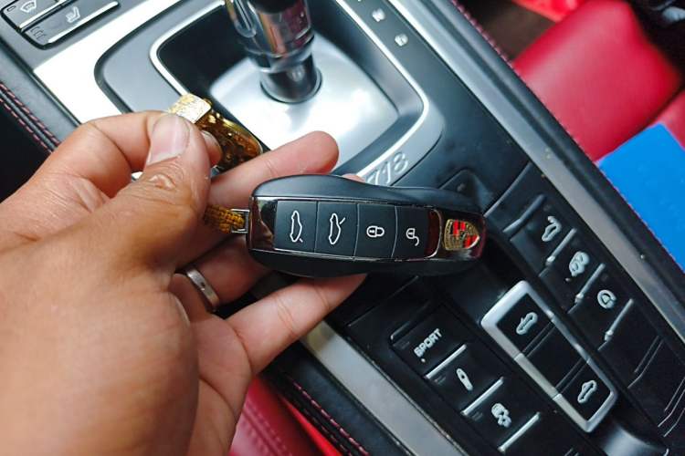 Used Porsche 718 2018 Boxster 2.0T Vehicle Key