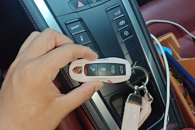 Used Porsche 718 2018 Cayman 2.0T Vehicle Key