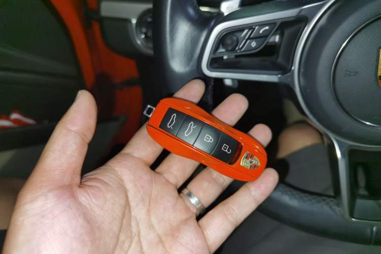 Used Porsche 718 2018 Cayman 2.0T Vehicle Key
