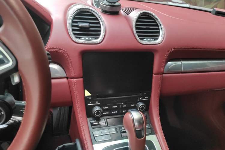 Used Porsche 718 2018 Boxster 2.0T Audio And AC Panel