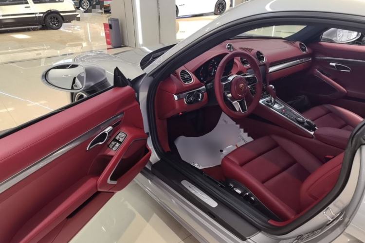 Used Porsche 718 2018 Cayman 2.0T Driver Seat