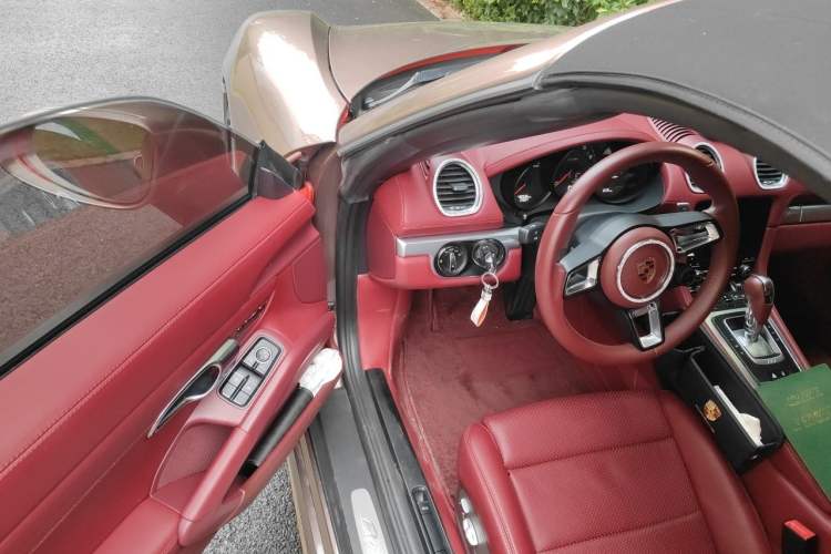 Used Porsche 718 2018 Boxster 2.0T Driver Seat
