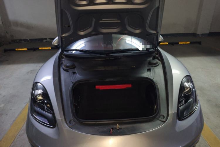 Used Porsche 718 2018 Boxster 2.0T Engine Bay