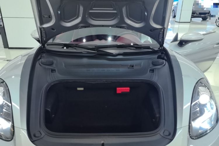 Used Porsche 718 2018 Cayman 2.0T Engine Bay