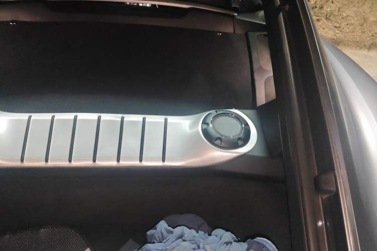 Used Porsche 718 2018 Cayman 2.0T Engine Bay Left
