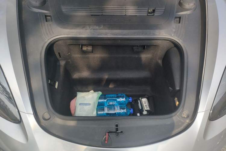 Used Porsche 718 2018 Cayman 2.0T Engine Bay