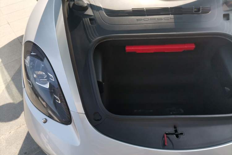 Used Porsche 718 2018 Cayman 2.0T Engine Bay Right