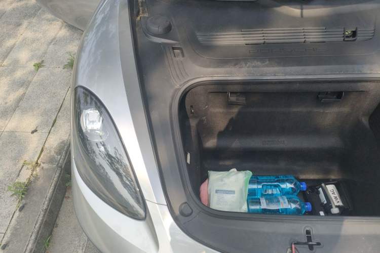 Used Porsche 718 2018 Cayman 2.0T Engine Bay Right