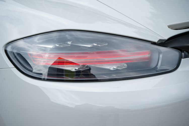Used Porsche 718 2018 Cayman 2.0T Exterior 2