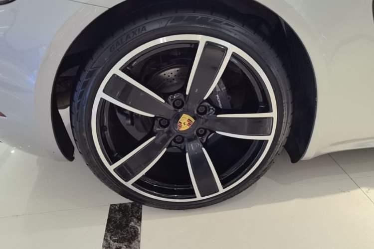 Used Porsche 718 2018 Cayman 2.0T Exterior 5