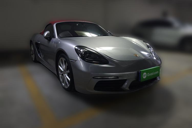 Used Porsche 718 2018 Boxster 2.0T Front Right 45 Deg