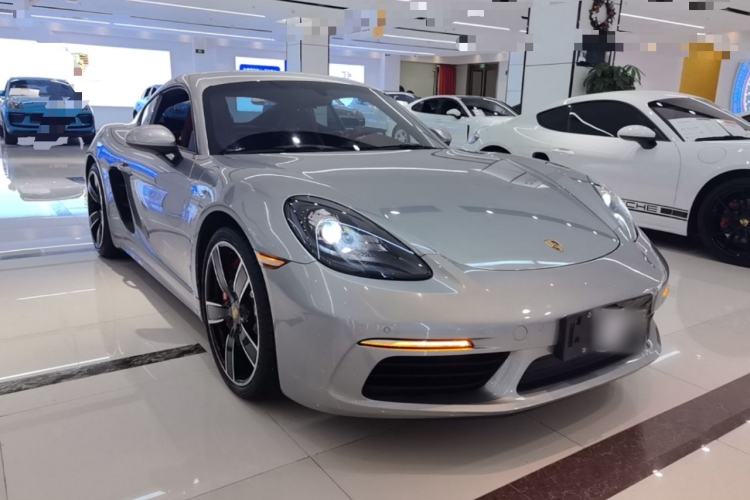 Used Porsche 718 2018 Cayman 2.0T Front Right 45 Deg
