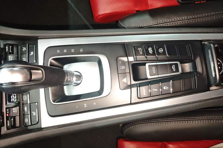 Used Porsche 718 2018 Boxster 2.0T Gear Lever