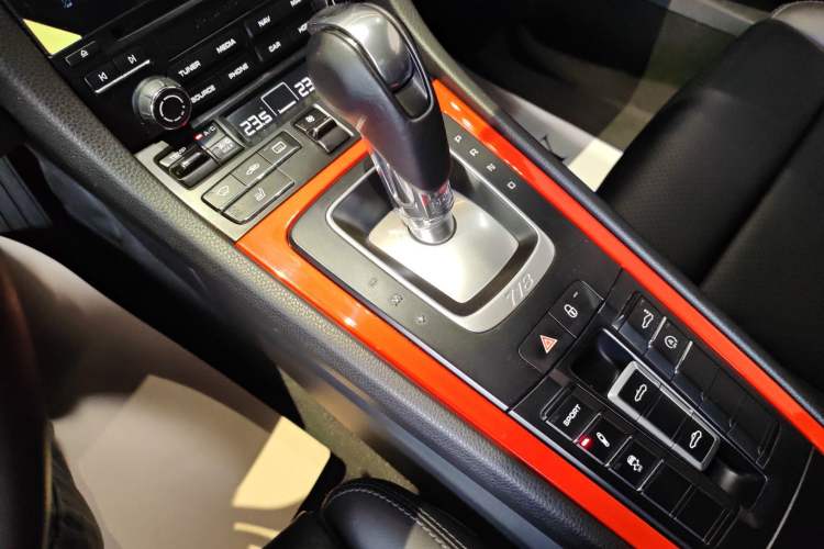 Used Porsche 718 2018 Boxster 2.0T Gear Lever