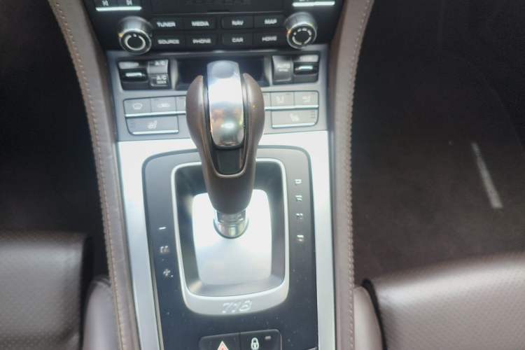 Used Porsche 718 2018 Cayman 2.0T Gear Lever