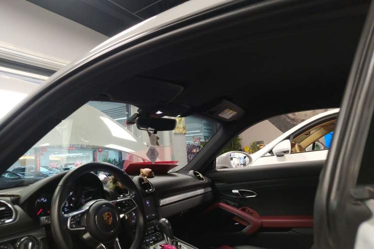 Used Porsche 718 2018 Cayman 2.0T Headliner