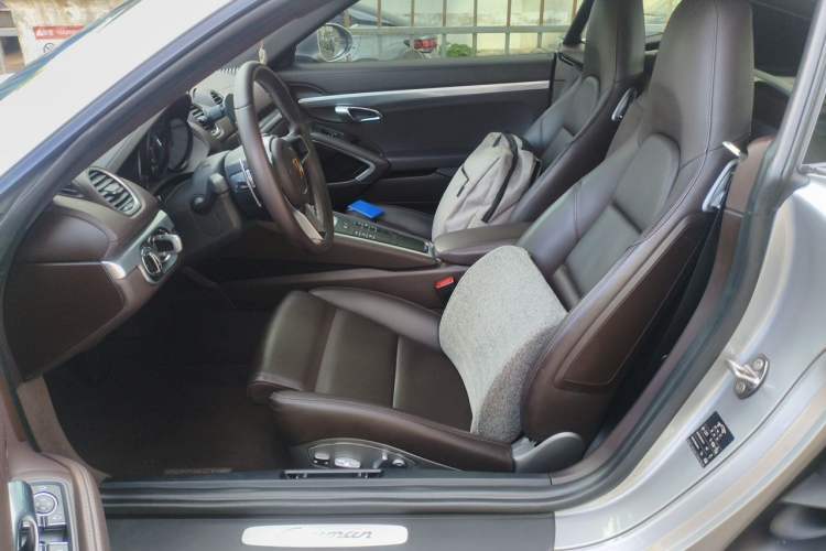 Used Porsche 718 2018 Cayman 2.0T Left Front Seat