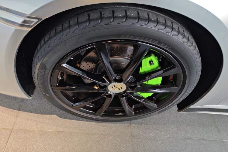 Used Porsche 718 2018 Boxster 2.0T Left Front Wheel Hub