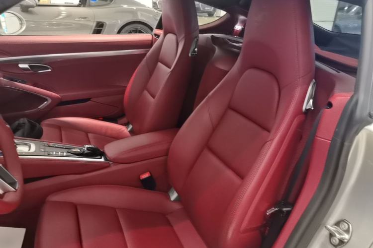 Used Porsche 718 2018 Cayman 2.0T Left Rear Seat