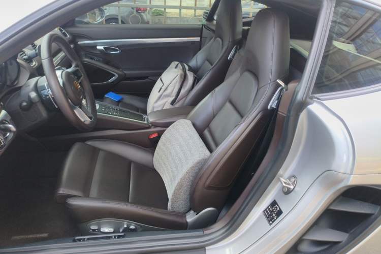 Used Porsche 718 2018 Cayman 2.0T Left Rear Seat