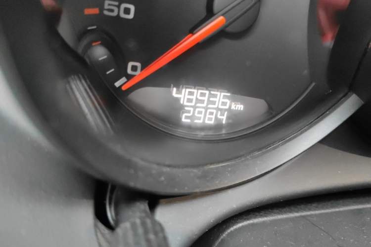 Used Porsche 718 2018 Boxster 2.0T Odometer Close Up