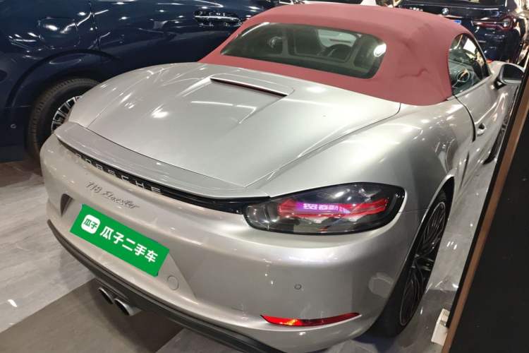 Used Porsche 718 2018 Boxster 2.0T Rear Right 45 Deg