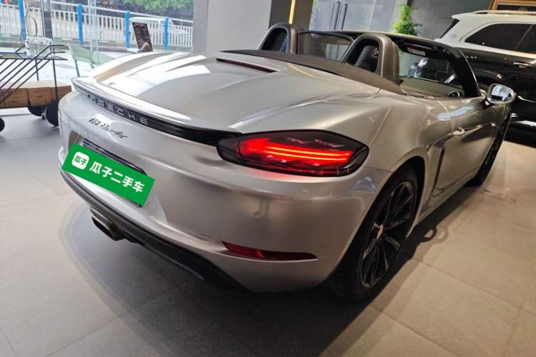 Used Porsche 718 2018 Boxster 2.0T Rear Right 45 Deg