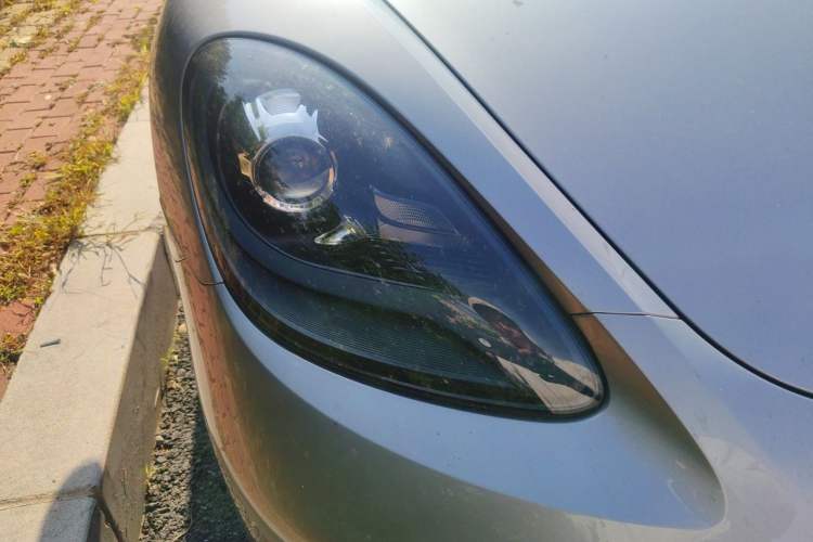 Used Porsche 718 2018 Cayman 2.0T Right Front Headlight