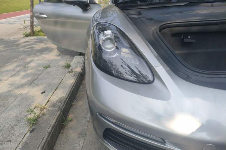 Used Porsche 718 2018 Cayman 2.0T Right Front Headlight