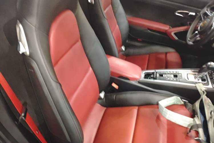 Used Porsche 718 2018 Boxster 2.0T Right Front Seat