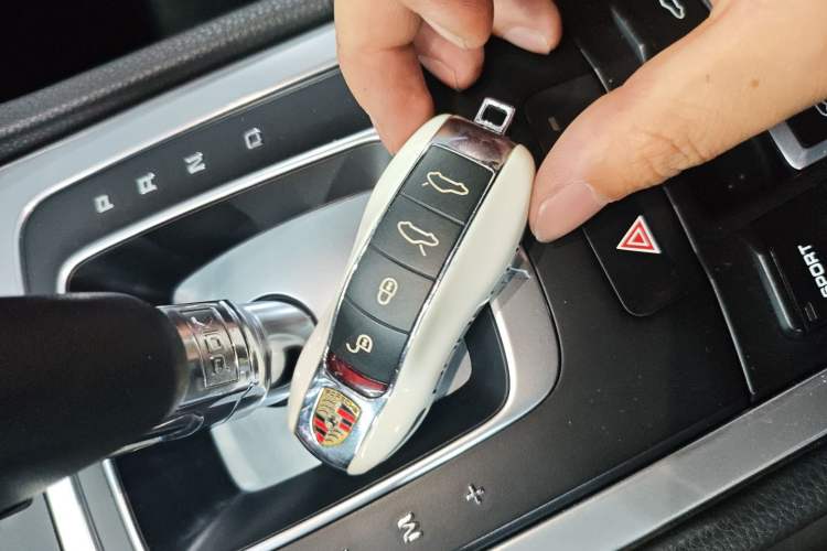 Used Porsche 718 2018 Boxster 2.0T Vehicle Key