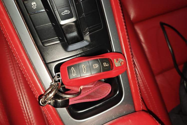 Used Porsche 718 2018 Boxster 2.0T Vehicle Key