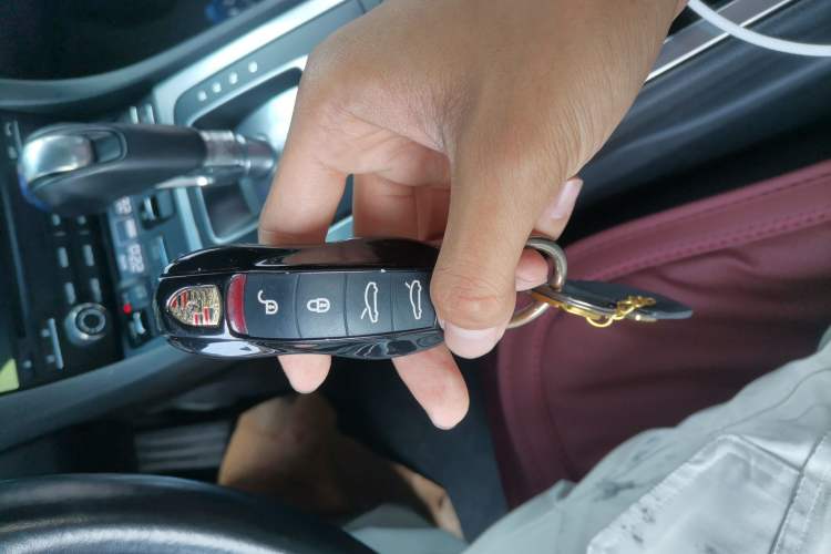 Used Porsche 718 2018 Cayman 2.0T Vehicle Key