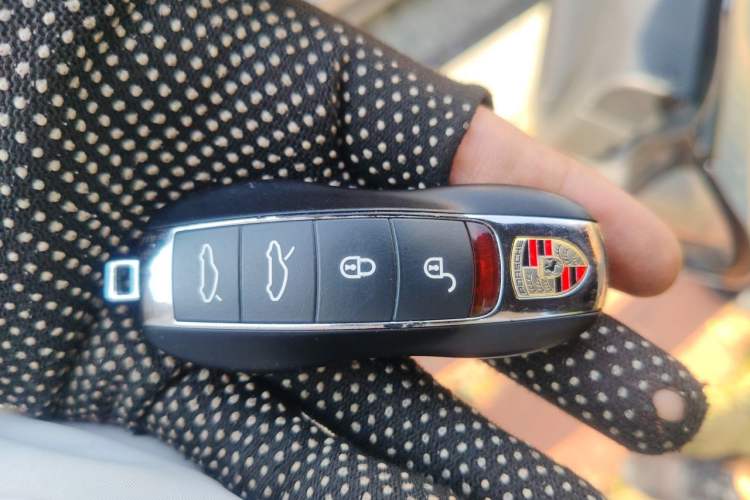 Used Porsche 718 2018 Cayman 2.0T Vehicle Key