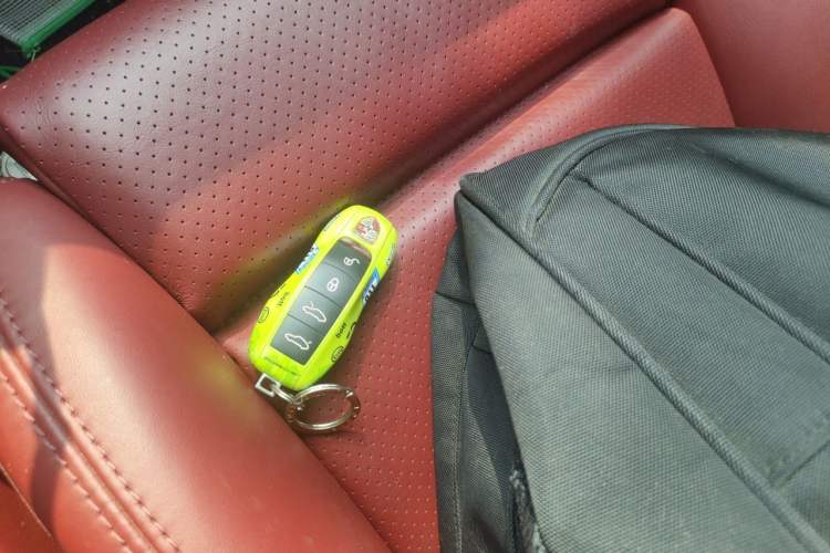 Used Porsche 718 2018 Cayman 2.0T Vehicle Key