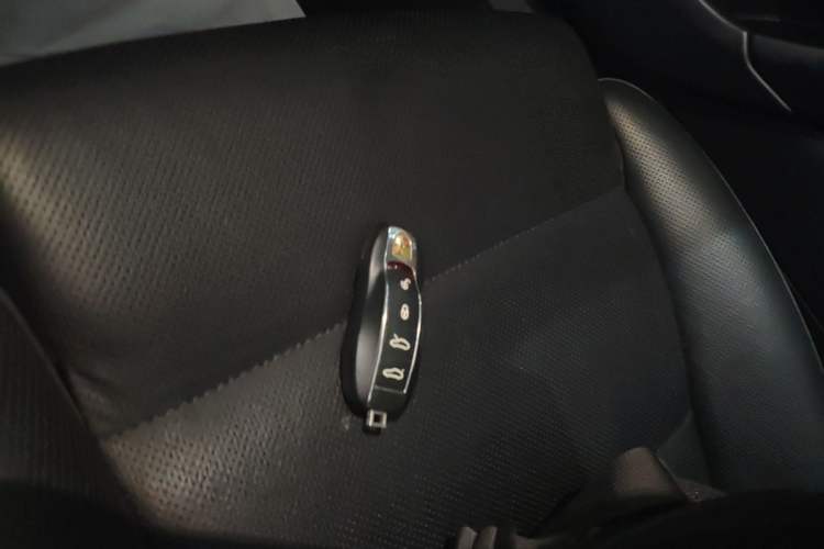 Used Porsche 718 2018 Boxster 2.0T Vehicle Key