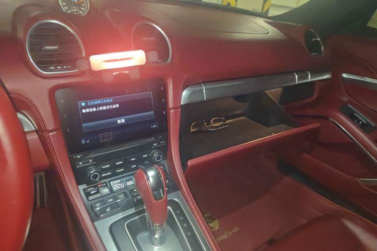 Used Porsche 718 2018 Cayman 2.0T Audio And AC Panel