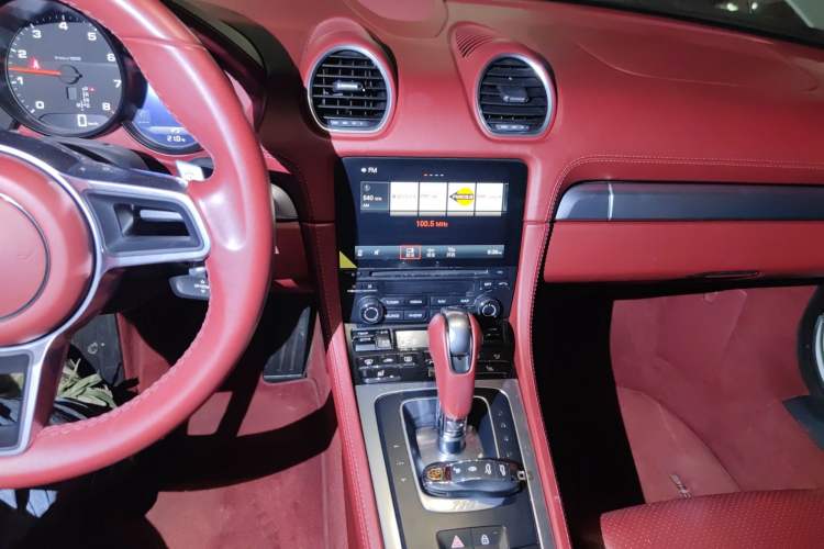 Used Porsche 718 2018 Boxster 2.0T Audio And AC Panel