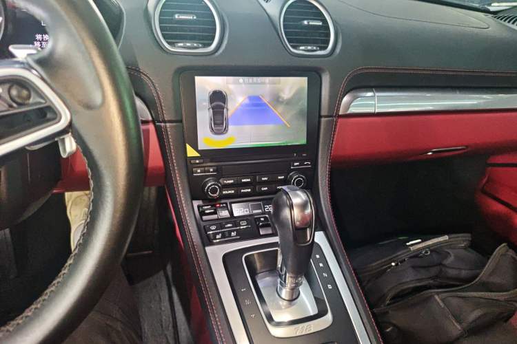 Used Porsche 718 2018 Cayman 2.0T Audio And AC Panel