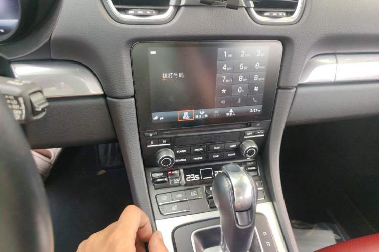 Used Porsche 718 2018 Cayman 2.0T Audio And AC Panel