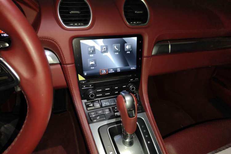 Used Porsche 718 2018 Boxster 2.0T Audio And AC Panel