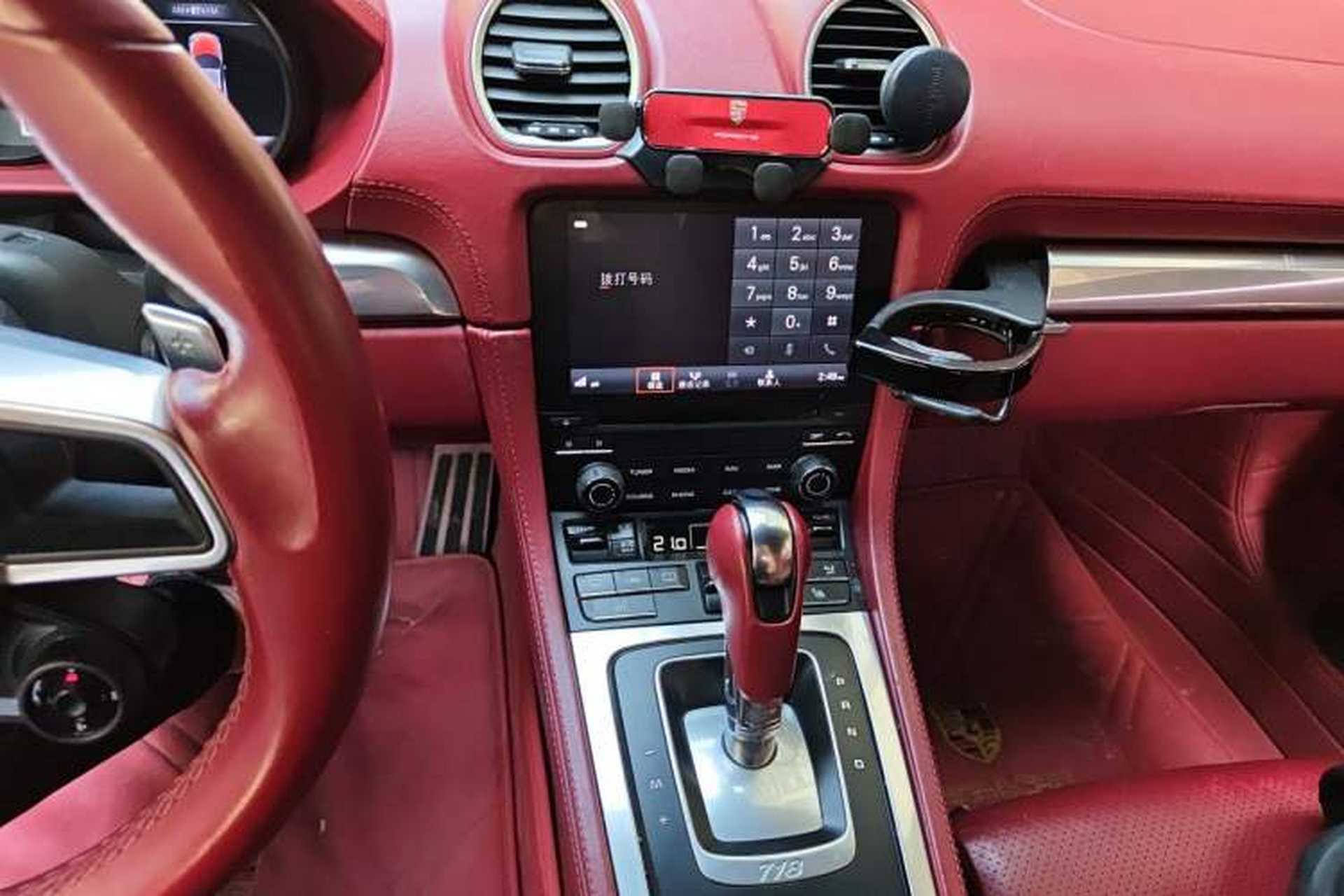 Used Porsche 718 2018 Cayman 2.0T Audio And AC Panel