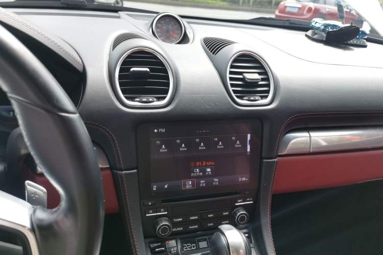Used Porsche 718 2018 Cayman 2.0T Audio And AC Panel