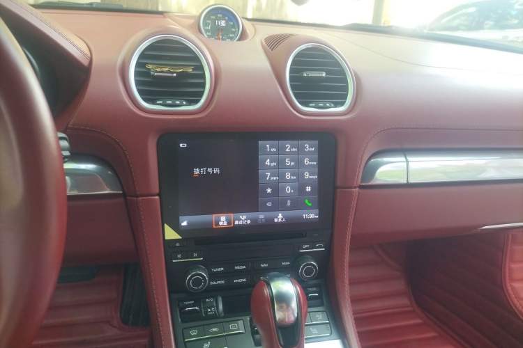 Used Porsche 718 2018 Boxster 2.0T Audio And AC Panel