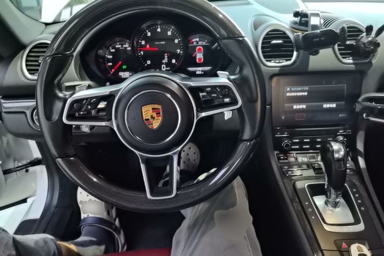 Used Porsche 718 2018 Cayman 2.0T Center Console