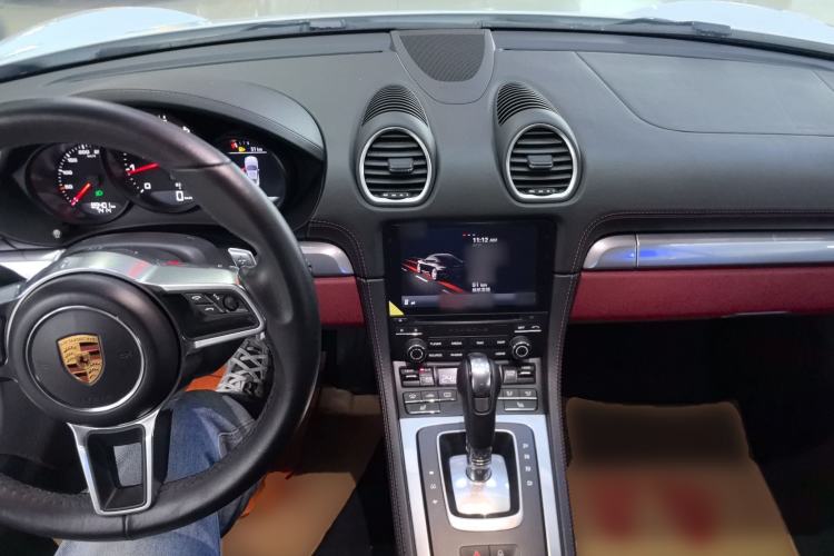 Used Porsche 718 2018 Cayman 2.0T Center Console