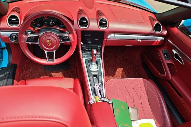 Used Porsche 718 2018 Boxster 2.0T Center Console