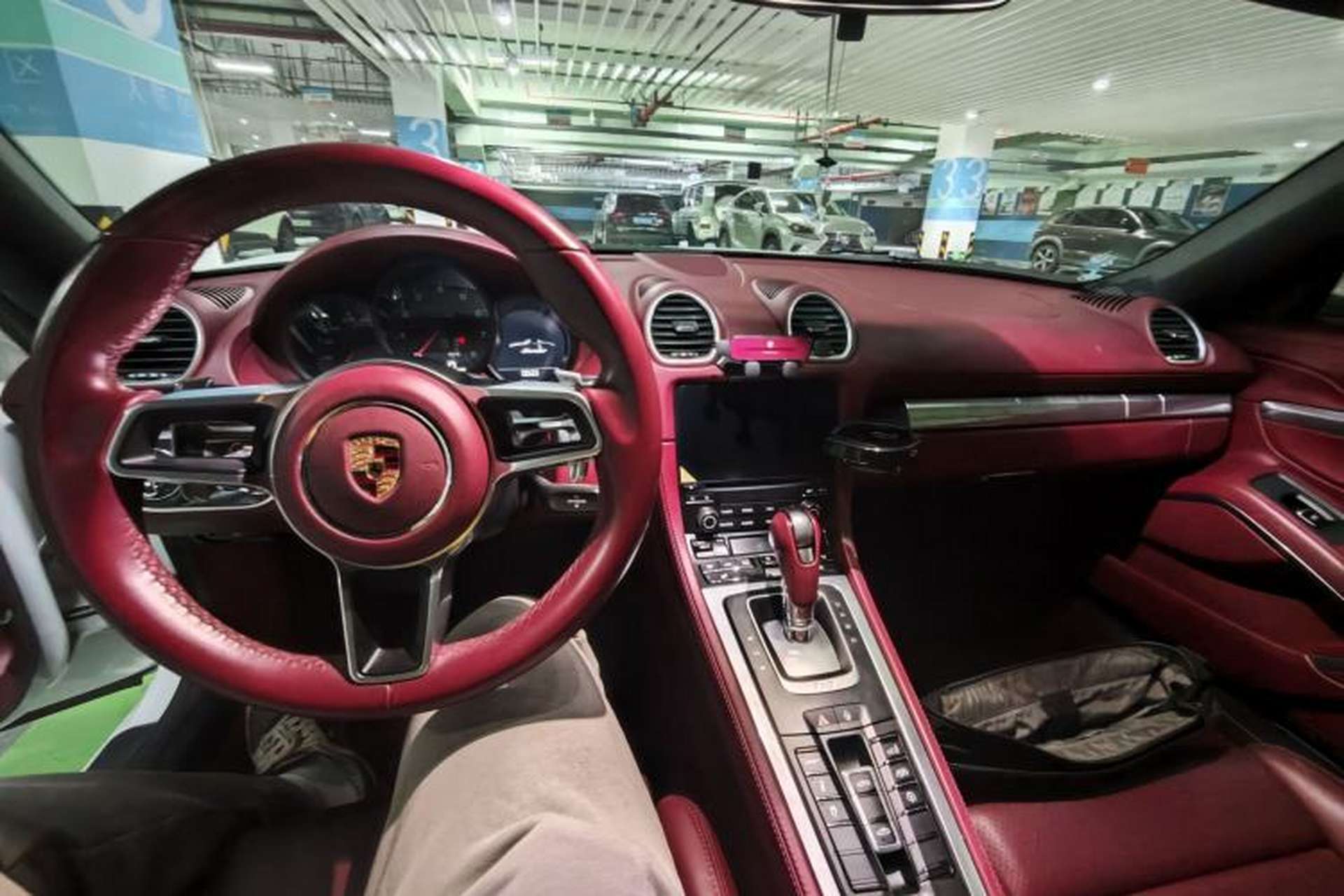 Used Porsche 718 2018 Boxster 2.0T Center Console
